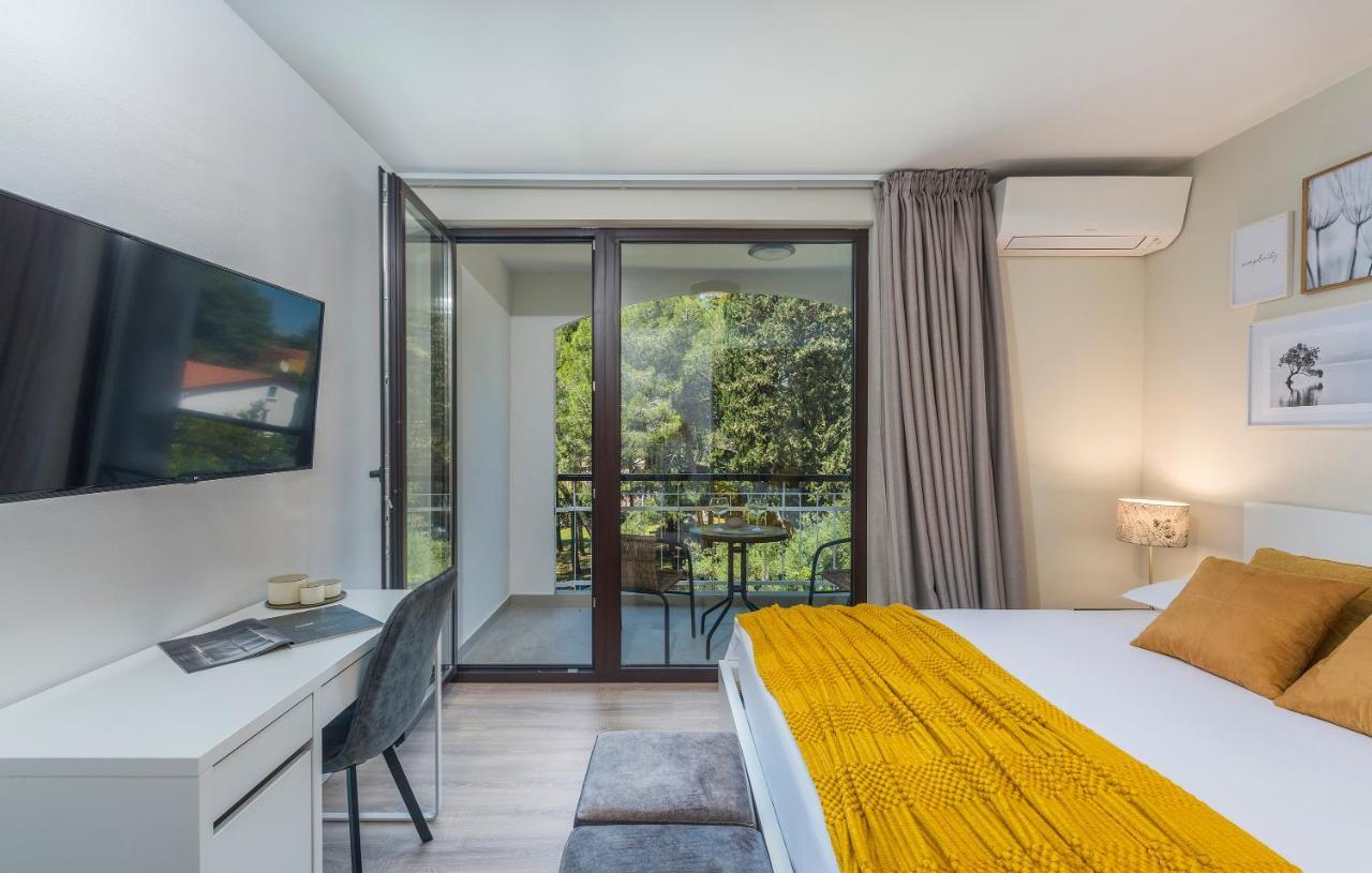 Just Renovated Stylish 2 Bedrooms Apartment Only A Few Steps From The Beach! Novigrad  Zewnętrze zdjęcie