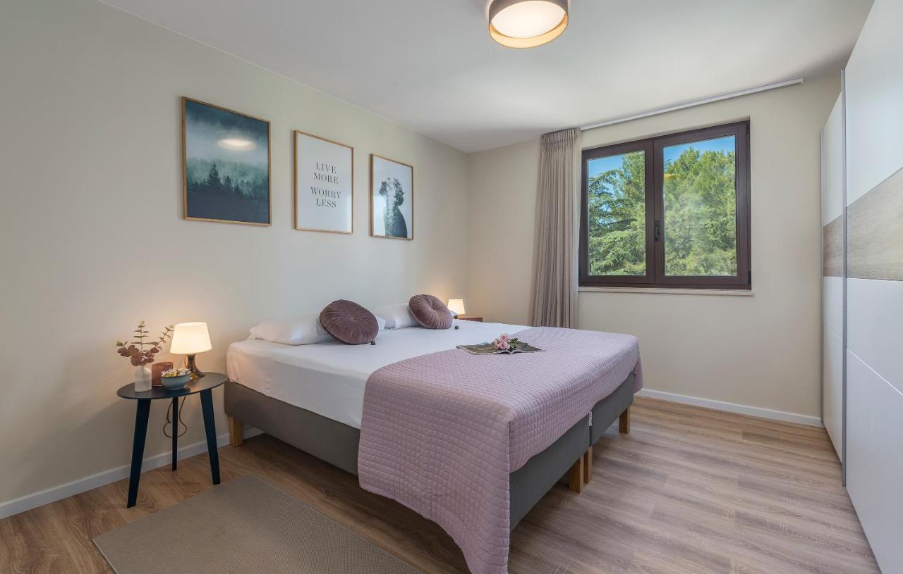Just Renovated Stylish 2 Bedrooms Apartment Only A Few Steps From The Beach! Novigrad  Zewnętrze zdjęcie