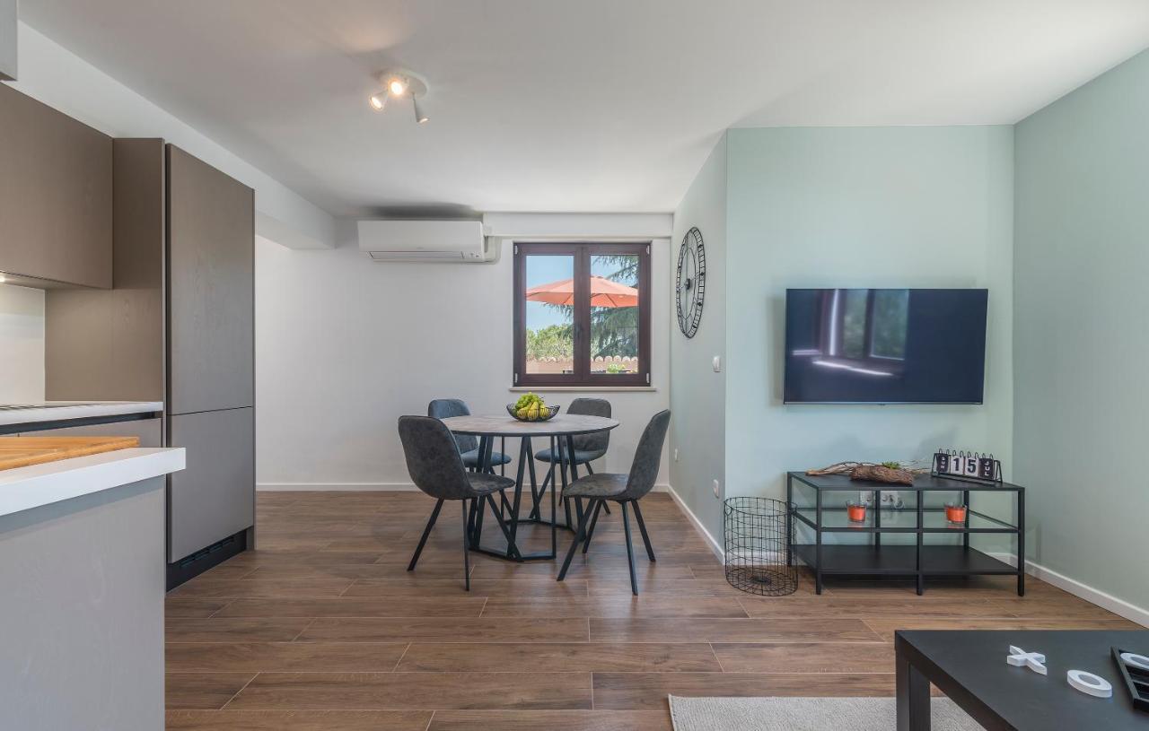 Just Renovated Stylish 2 Bedrooms Apartment Only A Few Steps From The Beach! Novigrad  Zewnętrze zdjęcie