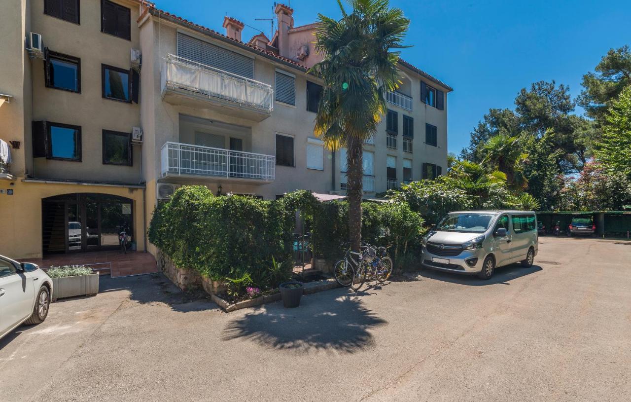 Just Renovated Stylish 2 Bedrooms Apartment Only A Few Steps From The Beach! Novigrad  Zewnętrze zdjęcie